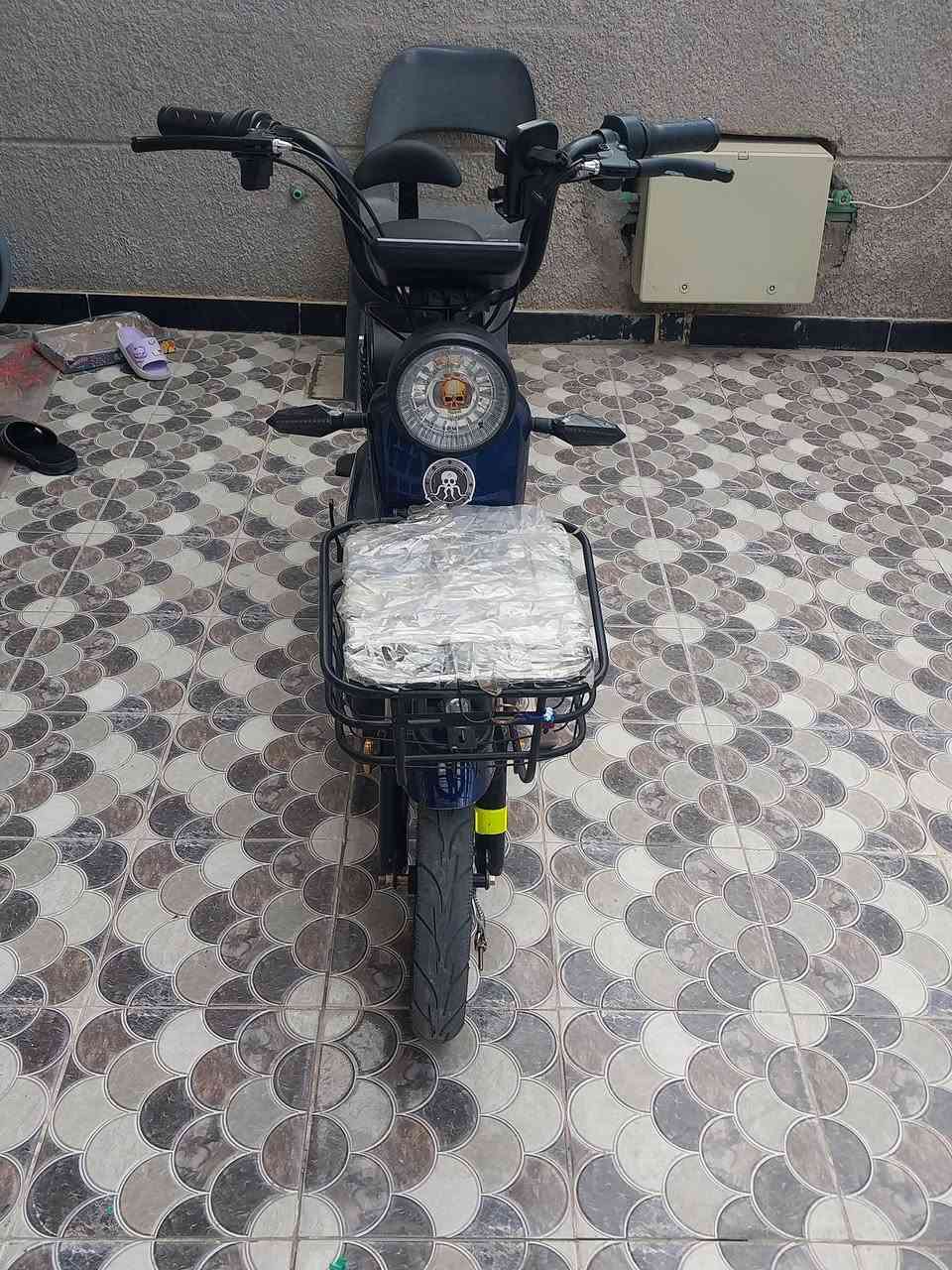 دراجه شحن للبيع 300  وبيها مجال الحجم 14 الشراي تعال خاص مكان كوت الطشاش دراجه جديده نضافه فول مواصفات 
١.بيها سويجين و بصمتين 
٢.تشغيل من بعد 
٣.بيها قفل تاير 
٤.نشره جانبيه 
٥بيها ستاند مال موبايل


**إذا كنت صاحب هذا الإعلان وتريد حذفه لأي سبب، رجاءا أرسل رسالة إلى الدعم الفني**