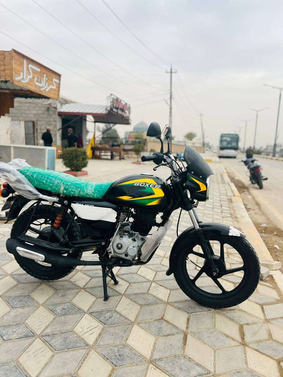 سلام عليكم
داجه بوكسر هندي  2022
كفاله عامه اذا برغي مفتوح ترجع 
مرقم ديالئ 
مكاني تحرير 
***********
