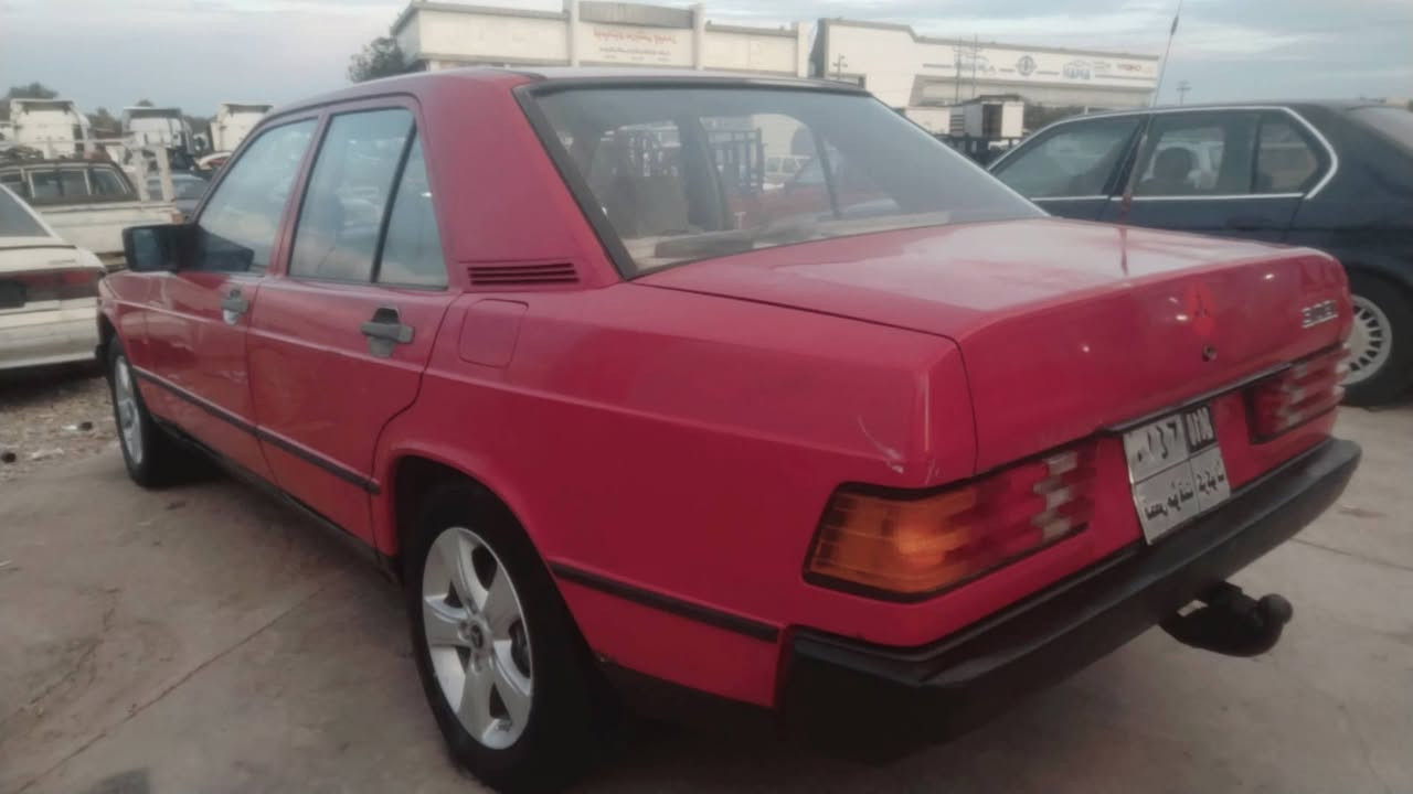 سلاوي خوا لةهةموان
مارسيدس بؤفرؤشتن 
١٩٠ گيرو مةكينة بيلاد 
سةنةوي اسلي لةكةلاية 
سةيارةكة تابليي جوانة لةسةر ساقي ماوةتةوة
گؤرينةوةش دةكةم 
شوين كةلار 
ادمين 🌹🌹
***********
