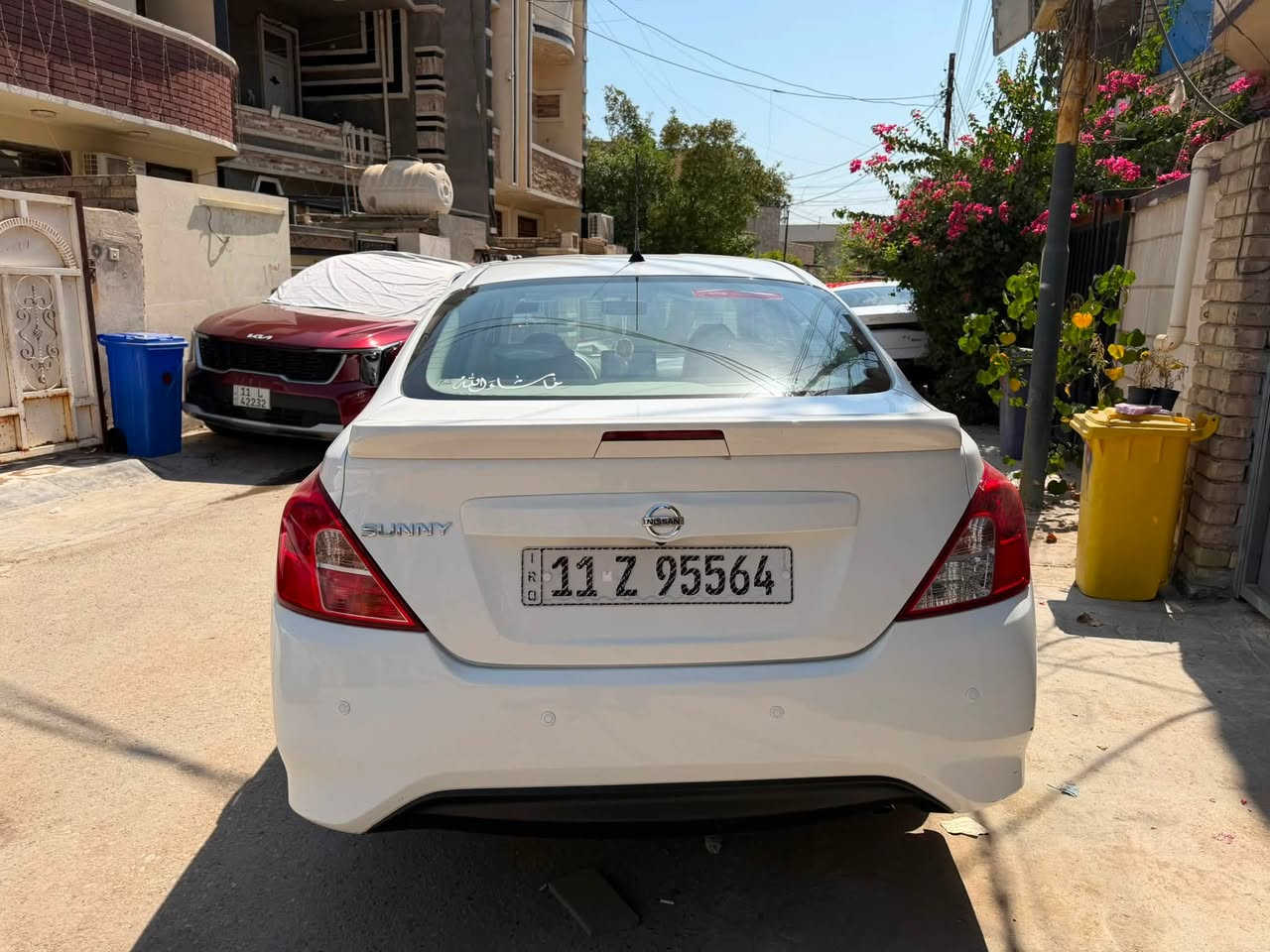 نيسان سني هندي موديل 23
 ماشيه سياره 27 الف نظافتها كدام العين سياره مال بيت اقتصاديه كلش حلوه  بيها شخط بل باب موضح بل صور بيها 4 اصابع بارد يم بكلايت خلفي وباقي موضح بل صور سعرها 120 بيها مجال  مكاني الكرخ واتساب *********** اتصال ***********
