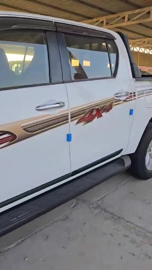 للبيع فور ويل موديل عشرين سياره مكفوله ماشيه تسعين الف يعني زيرو ع حطت شركه سعر ٢٨٠) رقمي ***********
