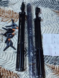 استاند داتا شو • حامل داتا شو • توصيل