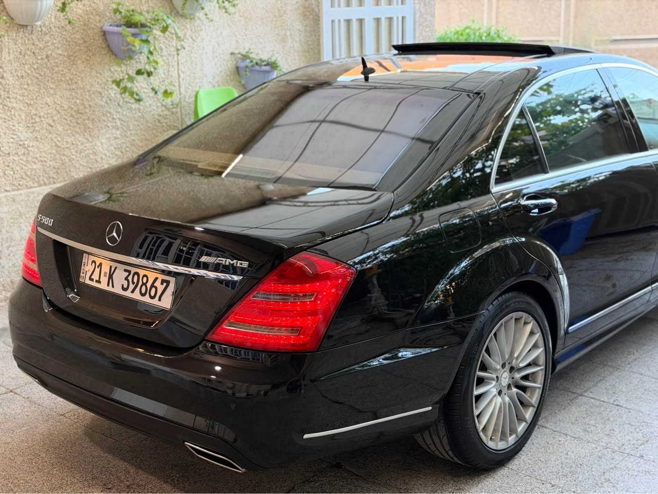 مارسيدس S500 موديل 2006 وارد خليجي 
ماشية 150 الف كيلو استخدام قليل جداً 
باب طويل 
ناظور ليلي  
بانوراما
داخل صحراوي
كشنات تدفئة وتبريد ومساج وخزن VIP
فول بردات كهرباء
جكات 
شاشات خلفية
فول تحكم خلفي
صندوك كهرباء
ويل عين الشمس حجم 19
مكينه 8 سلندر بشرط
مكان السيارة بغداد
السعر 210 مجال بسيط
كفاله من الصبغ والحادث  
للاستفسار : *********** بغداد, العراق
