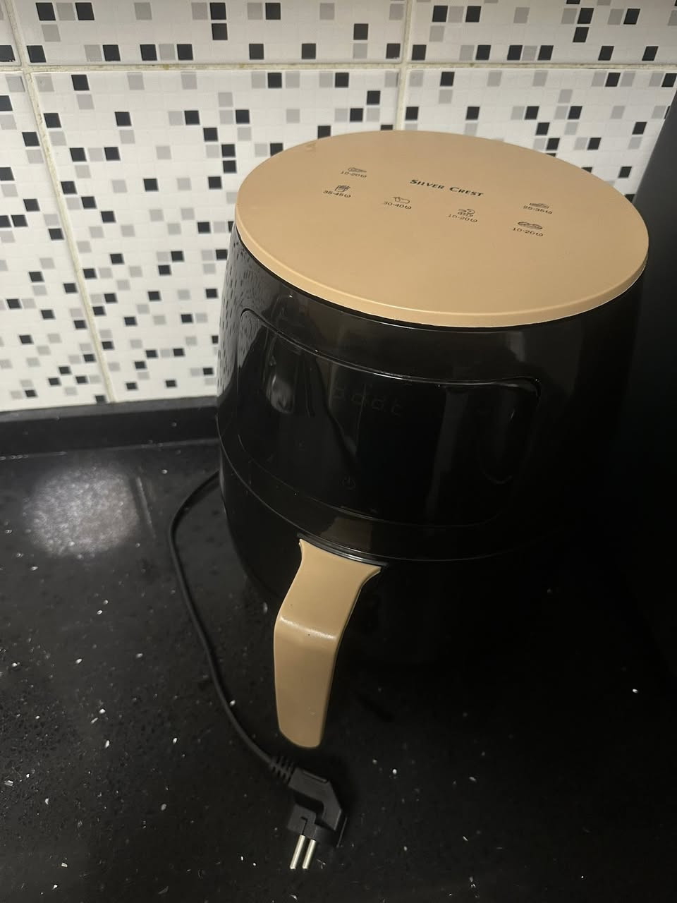 ميز طعام وصلني وجبير للبيع بدون كراسي وقلايه مستخدمه مرتين ومرجوحه تتحمل وزن ثكيل للبيع


**إذا كنت صاحب هذا الإعلان وتريد حذفه لأي سبب، رجاءا أرسل رسالة إلى الدعم الفني**