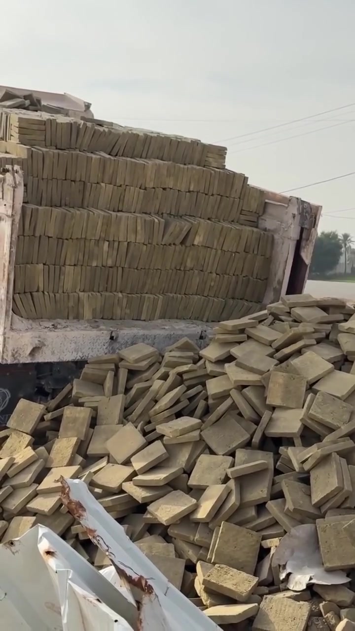 معمل فرشي درجة اولئ واصل جميع المحافظات شرط النوعية والعدد حسب الكمية والمكان الاستفسار أو واتساب *********** أو  ***********
