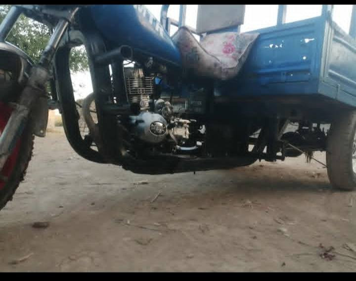 سلام عليكم ستوته للبيع (كلك كلك)(اكفلها الك من السرقة ومن العشائر ) الستوته نضيفه محرك ما مفتوح كهربائيات شغاله نص هندر تشتغل او تشتغل سلف وسويلك مكاتبه بيها  ((السعر 600))وبيها مجال /العنوان الديوانيه ناحيه سومر قرب صيطرت البركات الرقم (***********)
