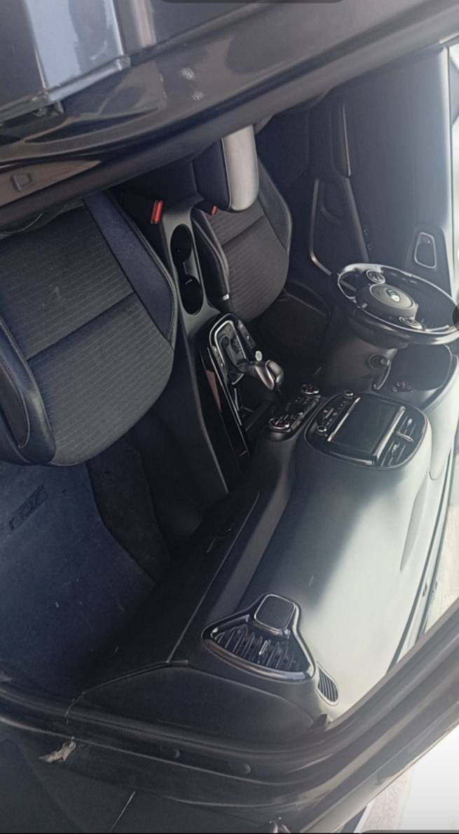 السلام عليكم سياره كيا صول مديل 2021 وارد امريكي محرك 2000 رقم كربلاء بسمي حادثها باب الصدر  شويه سياره جيتي الاين فول فول موصفات ماشيه 75 سياره جاهزه من كلشي بيع مراوس سعرها 162 وبيها مجال التواصل على الرقم ***********
