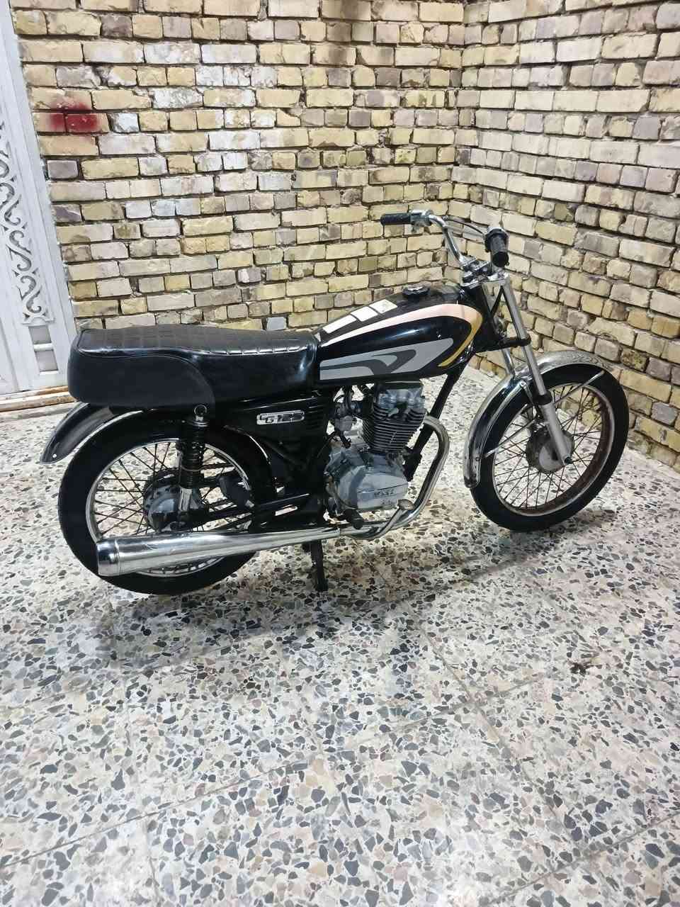 1.سلام عليكم شباب دراجه يرانيه البيع كلك مكفوله عشارين 
دراجه خير من الله ما ناقصه أيشي
2 العنوان ميسان 
3.السعر ٤٥٠الف
***********
