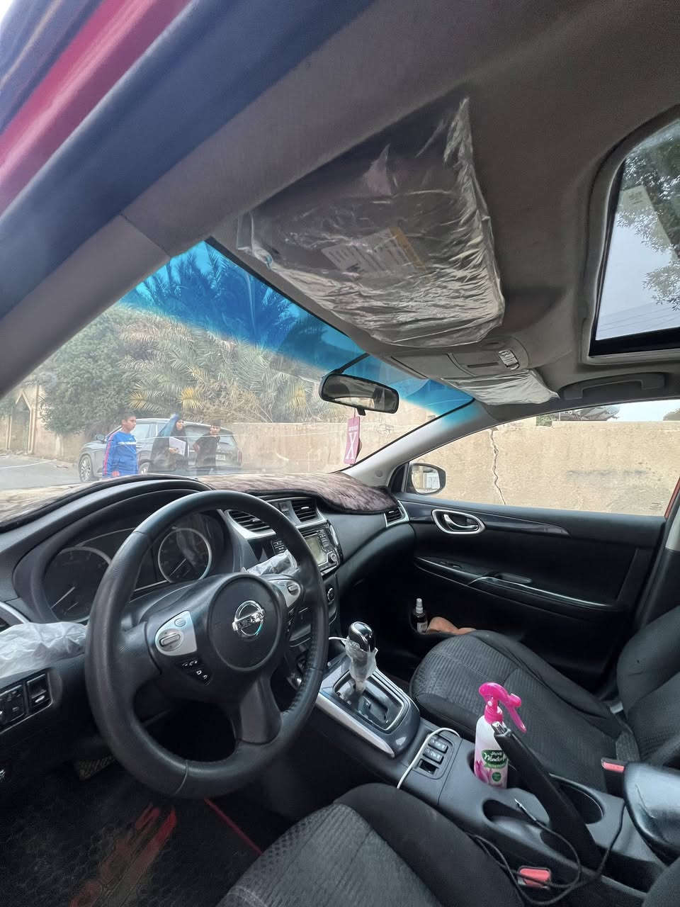 سلام وعليكم
للبيع نيسان srسنترا ٢٠١٧  تيربو امريكي فول مواصفات رقم اربيل سنويه بأسمي تريد تحويل تريد وكاله 
بصمة
فتحة
نضام سبورت ويكو 
ويلكب اشاير بلمري
تحكمات ستيرن 
كروس تثبيت سرعة 
تدفئة وتبريد بلكشنات
بلوتوث يواس بي 
بصمة ابواب وصندوق 
وصور الحادث بلمنشور بدون دواخل 
وبدون شاصي حادثهة خفيف السيارة عارضهة ب103 وبيهة مجال 
السيارة نضيفة بمعنى الكلمة تجي وشوف بعينك ***********
