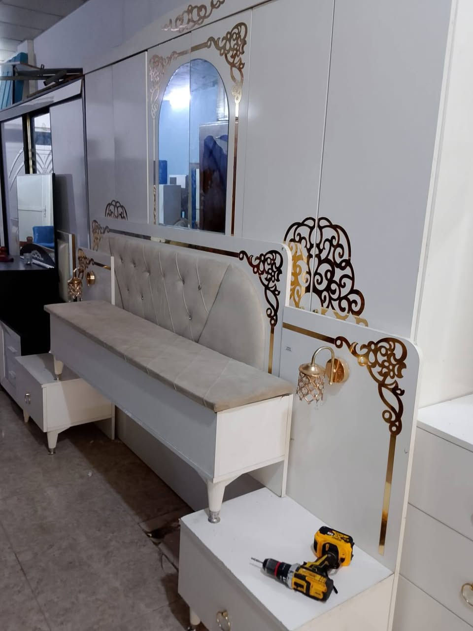 غورفه نوم للبيع ٦ قطعه نضيفه حيل ***********
