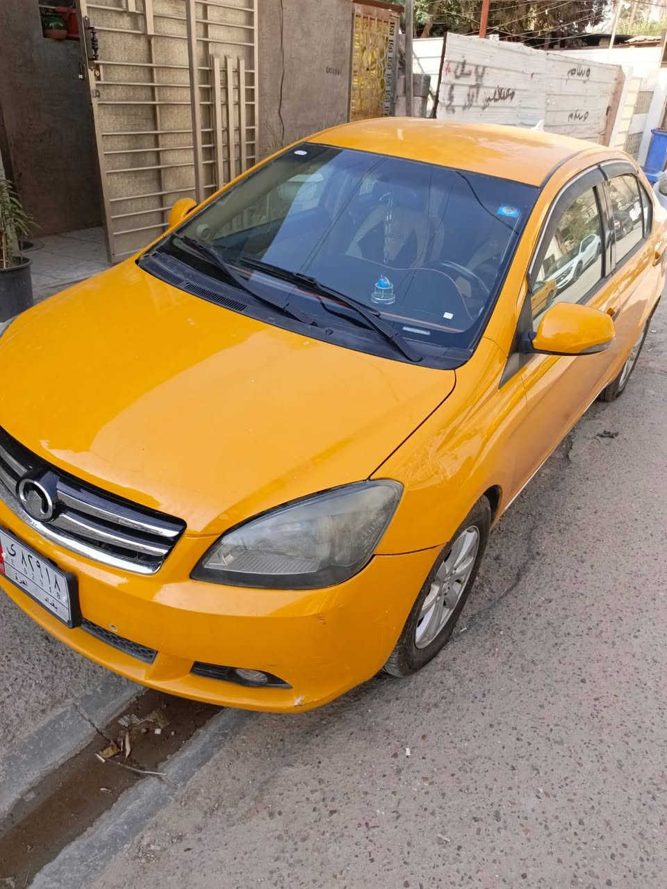 فولكس ٢٠١٣ سيارة بلادية مابيه لاتبديل لاطخة السعر ٤٥ العنوان بغداد ***********
