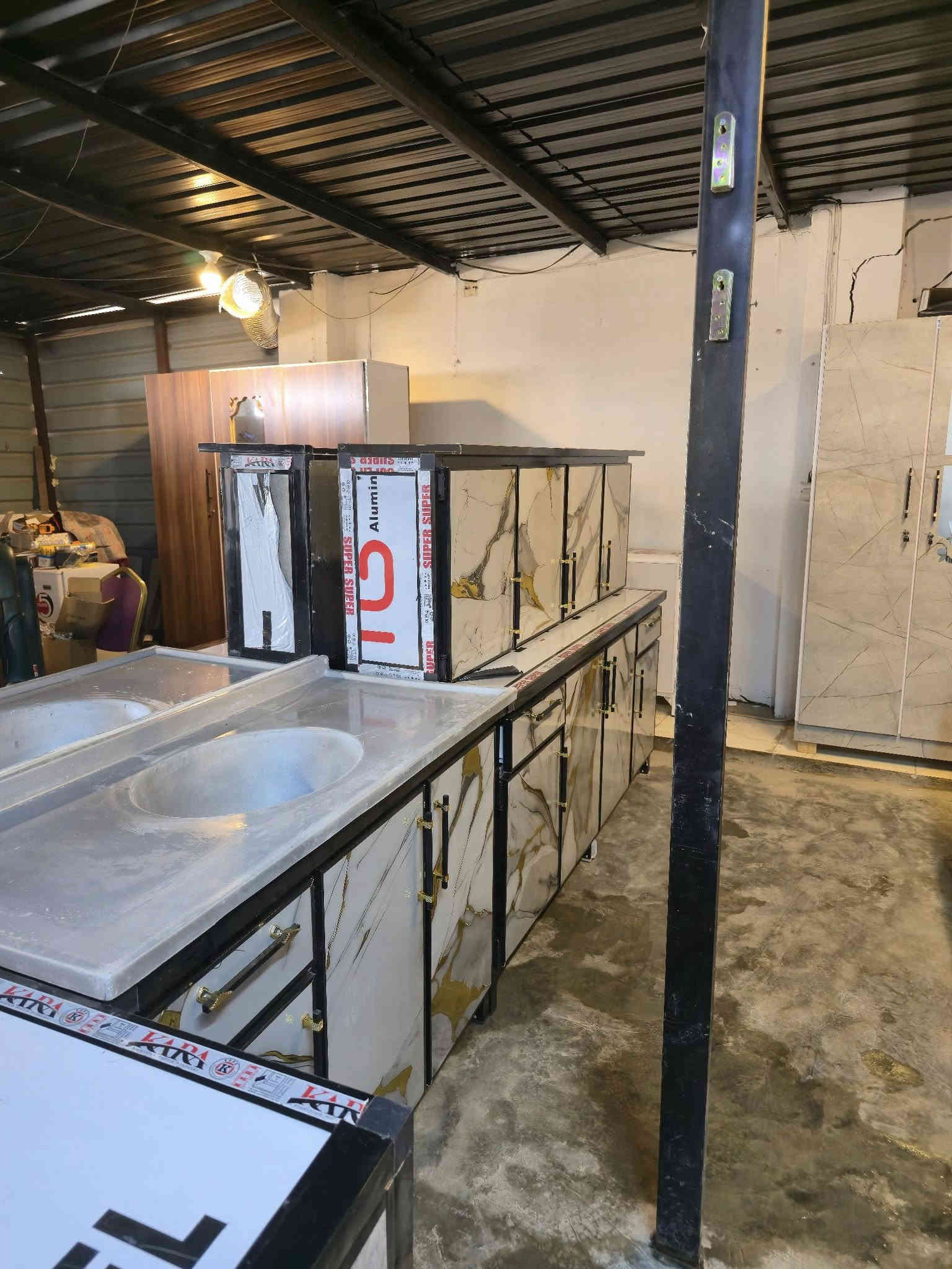 مزاد الهارونية للاثاث الجديد والمستعمل (تبديل الكاونترات)
توفر كاونترات قياس متر ونص و المترين والمترين ونص توفر كناتير غسالات مسواك جديد
***********
