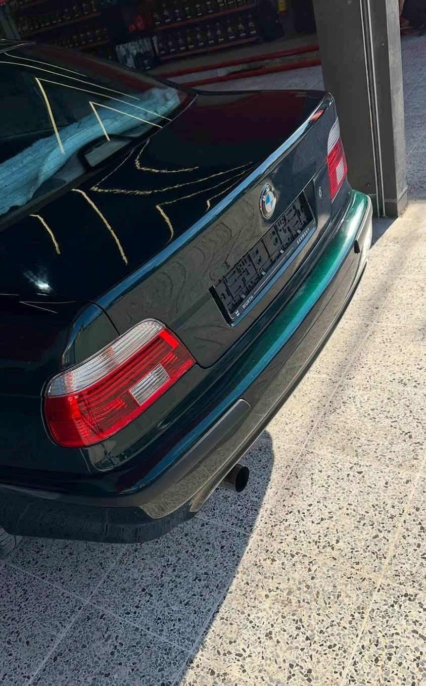 BMW e39 528iA  kit M 1999
سڵاو هاوڕێیان  ئه‌م سه‌یاره‌ بۆ فرۆشتن " مه‌كینه‌ 28 تاك دیجیتاڵ تۆماتیك  ده‌بڵ گێڕ سه‌یاره‌كه‌ علوجه‌ فول مواسه‌فات  كامل كراوه‌ به‌ M"sport و چوار ویل و تایه‌ی M18 ی خاوێنی له‌سه‌ره‌ سڵایت شوشه‌ كوشن جڵد كوشن كاره‌با كوشنه‌كان بێ دڕاوی كاره‌بایه‌تیه‌كه‌یان مه‌زبووته‌ به‌رگه‌ سه‌خفی ڕه‌ش گێڕ  و  مه‌كینه‌ و موسو بڕاوه‌ ده‌عم و لێدراوی به‌شه‌رت عام بۆیاغه‌ بۆ جوانی توندو تۆڵه‌ چركه‌ی تێدا نییه‌ " بۆ زانینی نرخ یان نه‌مه‌ بێره‌ یان ته‌له‌فۆن بۆ ئه‌م ڕه‌قه‌مه‌ بكه‌ شوین رانیە
*********** رانية, السليمانية
