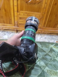 كانون 600D • درون صغير • فلاش وبطارية