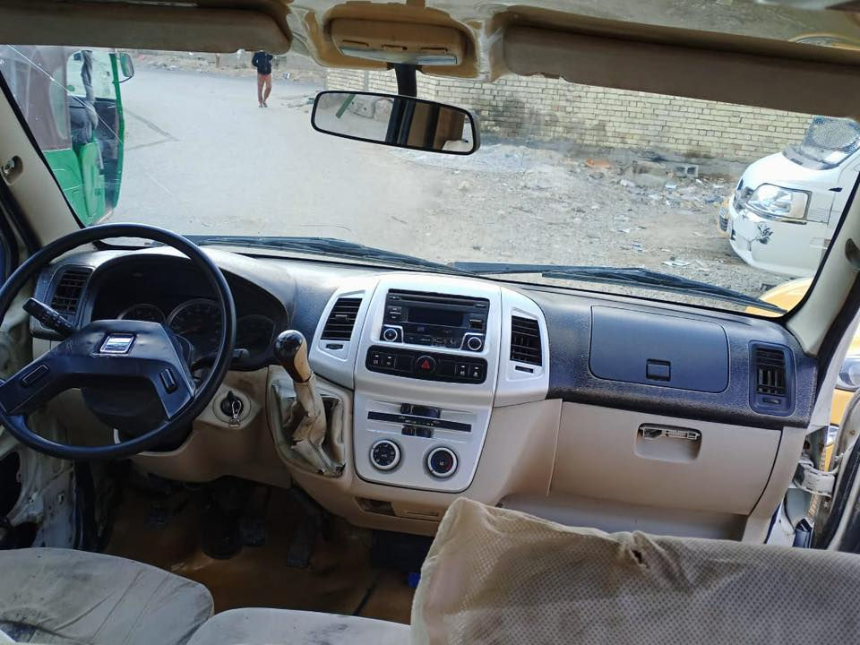 السلام عليكم اج وان مديل 2015 سياره لا ضربه صبغ قليل مكينه كير اكسن حداده كله جديد كفاله تخم تاير جديد اتصال ***********
