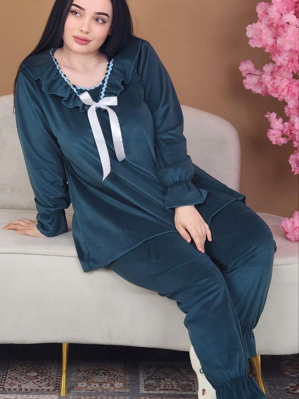 🎄 أناقة شتوية بيتية بذوق راقي 💗  بتصميم أنثوي يجنن 😍

تراك خامة قديفة ناعم فوول ليگرا يجنن باللبس والقماش درجة أولى عالفحص 💯😚

القياسات : فري سايز يلبس من وزن 60 كيلو الى 100 ✔️


**إذا كنت صاحب هذا الإعلان وتريد حذفه لأي سبب، رجاءا أرسل رسالة إلى الدعم الفني**