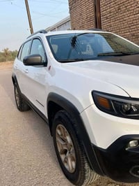 جيب شيروكي • ترايل هوك • جيب 2019 • دفع رباعي • 6 سلندر • 3200 سي سي •...