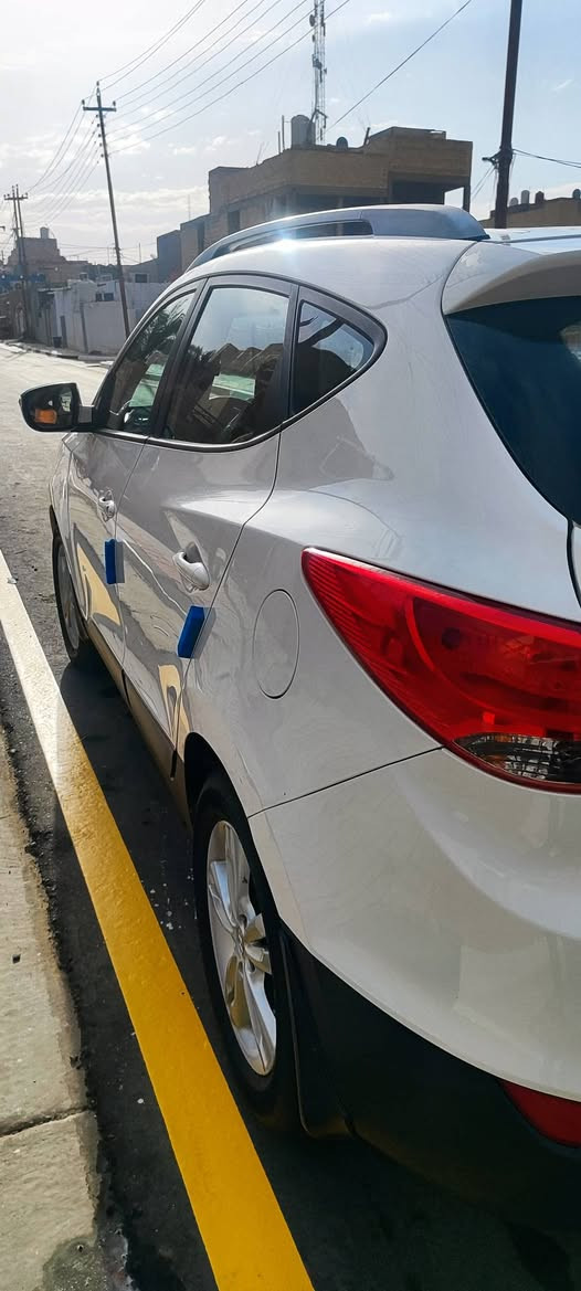 السلام عليكم توسان خليجي 2014للبيع نضيفه بوضع شركه
مكفوله كفاله عامه بيه بس بارد شبر يم قبق البنزين وحافه الكنر جوه الرقم المكينه والكير مكفولات السياره نضيفه خير من الله مال جناي محرك 2000 دوش مواصفات
تحكم كامره شاشه رقم السياره بغداد نكليزي باسمي تحويل مباشر ثاني يوم 
السياره مكانها كربلاء السونار ايظآ موجود
السعر 158 ورقه رقم الهاتف ***********
ملاحظه ما متواجد على الفيس
