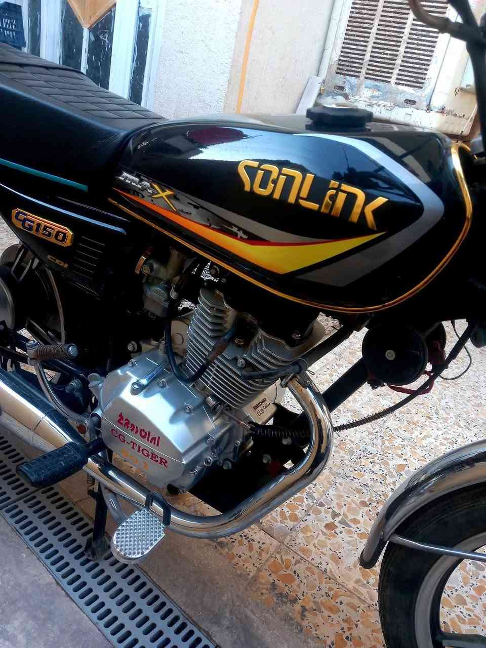 للبيع دراجة سافان موديل 24 بس وصل جاهزه ونظافه فوول السعر 750 للاتصال ***********
