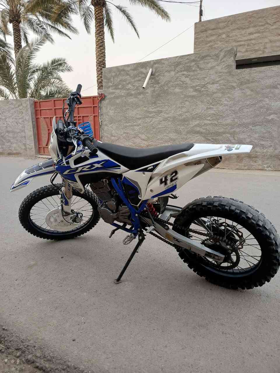 السلام عليكم دراجه قفاز البيع موديل 2025 المكينة 300ccكفالة عامة سعر 1350بيهة مجال  المكان ديالى خان بني سعد الرقم ‏‪***********‬‏
