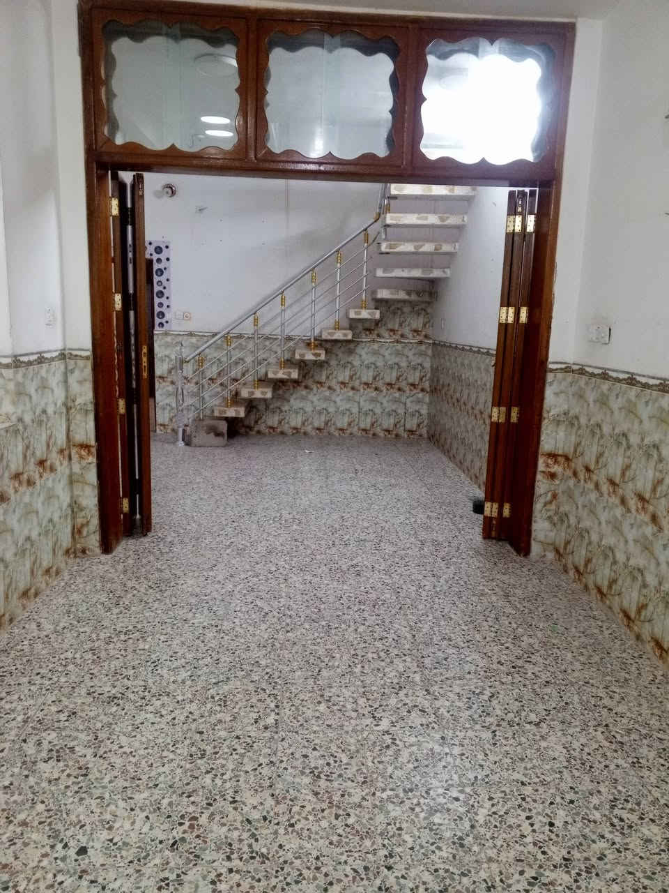 يبت للايجار طابق واحد حي نداء بل 59 قرب مجمع الاميرات    من صاحب البيت مباشر هذا رقمي( *********** )
