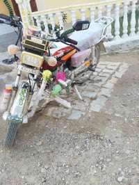 سيفان للبيع   5 جير قير موديل 17 كهربائيات شغاله جيجات شغاله متواجد خا...