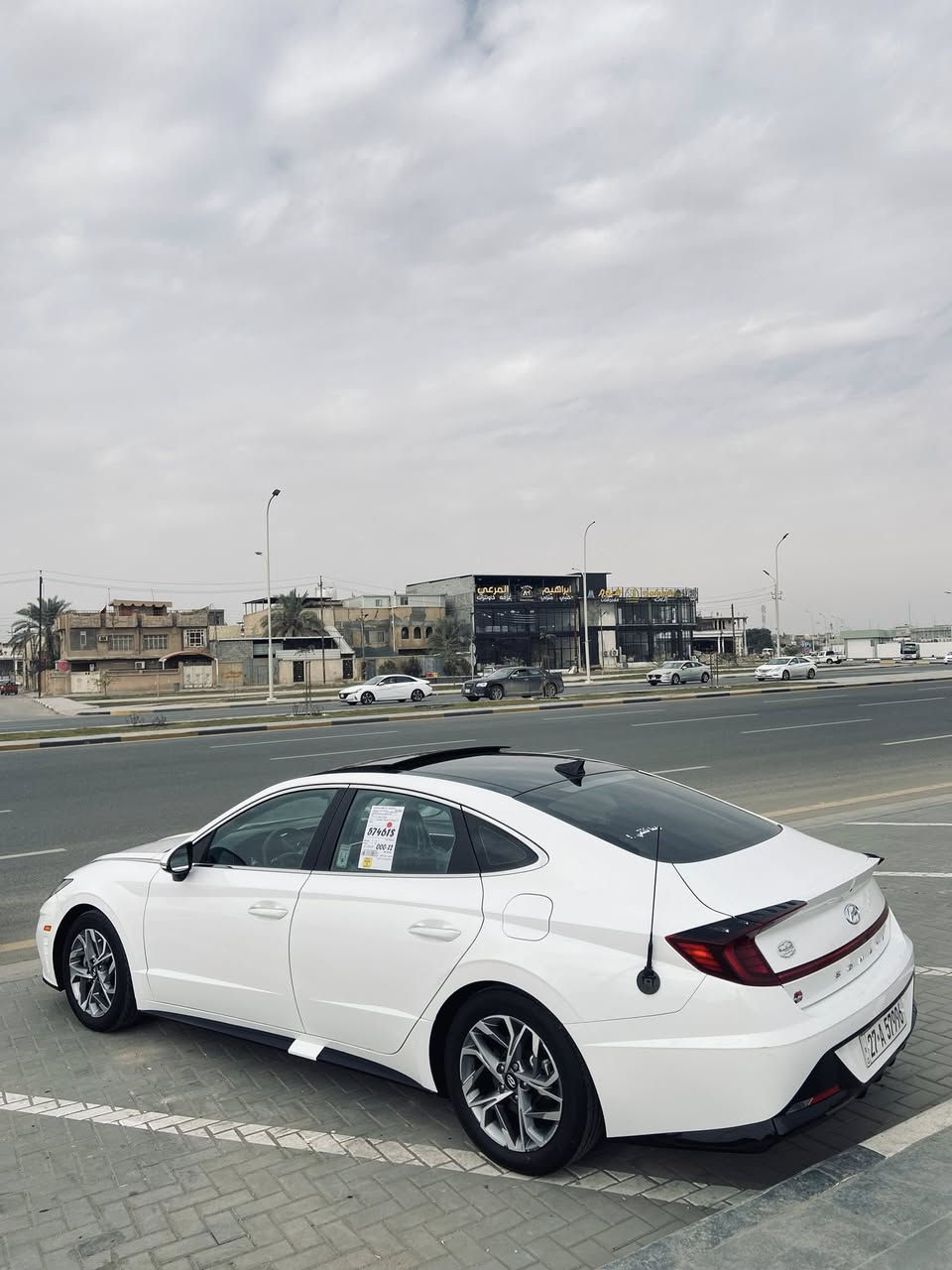 سلام عليكم رحمه لوالديك لحد يكسر بل سياره وكلشي موجود بل سوك حته بشده لحد يقارنه بل مهجوم سياره مال جناي وع ايدي 

سياره سوناتا مديل 2023  مكينه 2500 المرغوب فول مواصفات لل اخير السياره كفاله عامه من الدعاميه للدعاميه كفاله من الصدع مو من الشخط سياره حيل جديده ومال جناي الله شاهد فول مواصفات  
عينه دجتل
بنرامه
كامره داوره 
رادار امامي وخلفي  
نقطه عمياء بل مري +هيتر 
اشاير بل مري 
تحديد مسار 
توقف ذاتي 
قياده ذاتيه 
اربع وضعيات قياده 
تحكم استيرن
تسع سماعات بيه 
تدفئه بل كشنات 
تبريد قطعتين
ترحيب عنده الاقتراب 
كشنات كهربائيه 
وبعد بيه اهوي مواصفات 

(ملاحضه سياره جديده بحاله لوكاله حته الحداديه مالته ابلاديه بل ليبل ماله بعدهي )
سياره بيه نانو لايتات +كصه البنيد +تغليف الدواخل ننانو اصلي كله مغلفه من جوه السعر 185 وبيه مجال قليل مكاني بصره ***********
