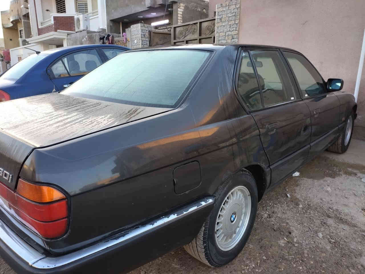 بي ام دبليو اسود كذابي موديل 1991 بغداد حجم 730 محرك 35   داخل اسود جلد دبل جكمجة دبل ايرباك تدفئة تبريد كهربائيات جاهز السعر /50$$ ورقة //***********//
