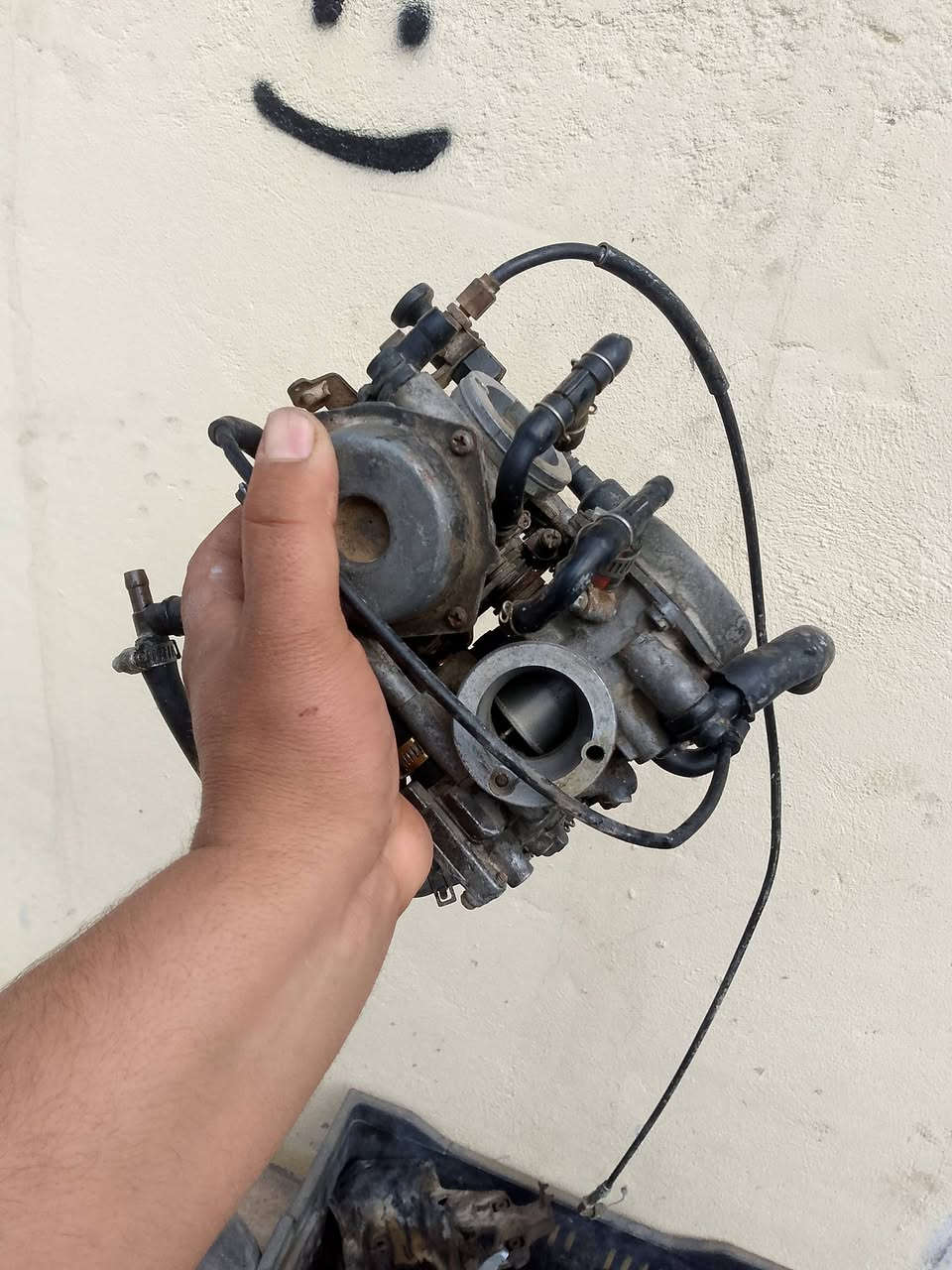 غراض ستد للبيع كابريتر 50شرط شغل
وشوته وغطاء الشوته 25الف 
تجوة او سيباية 25الف 
وكزوز 125الف 
وذا كلهن اسهالك وياهن 
ملاحضة يوجود توصيل لكافة محافضات 
***********
