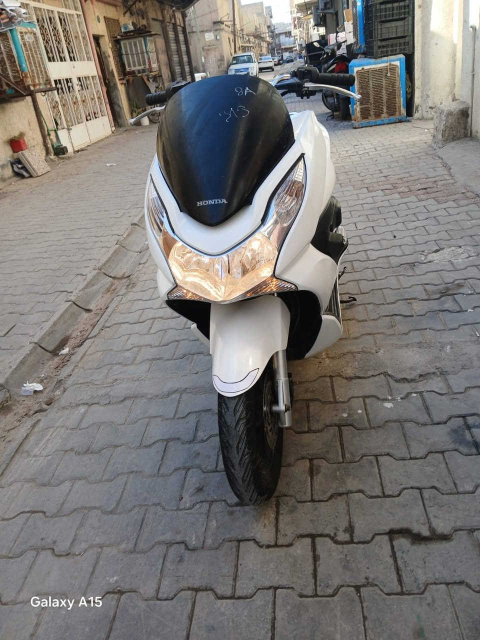 دراجه pcx جديده مال رمبه مكينه 150 مكينه ناعمه كفرات اصليه شلعه معدل ربع نكره كهربائياتها كلها شغاله دراجه جديده مكفوله اي نقص مابيها السعر مليون 300 الف العنوان بغداد الكرخ ***********
