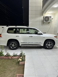 لاندكروز  للبيع  موديل 2008 محدث 2014  السياره 8سلندر مواصفات لكزز الس...