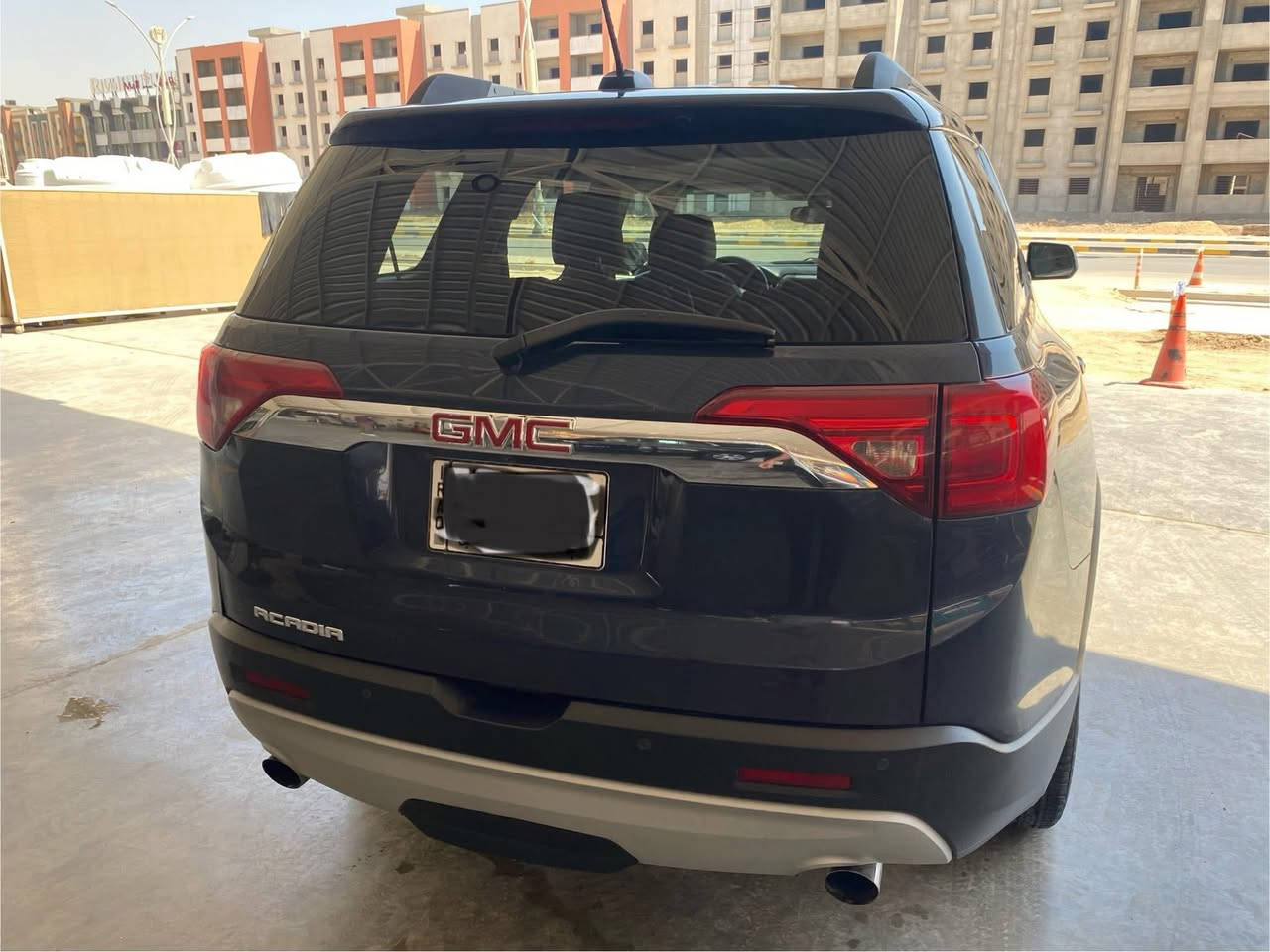 ‏GMC ACADIA SLT 2018
جمسي اكاديا SLT
عداد المسافة 76,000 ميل 
 محرك ستة سلندر 3,600
اللوحة :بغداد  
نوع الحادث :الباب خلف السائق 
والحادث موضح بلصور 
_____________________________
المواصفات : 
1- بصمة
2-شاشة  مع كامرة خلفية دوارة
3-حساسات امامية 
4-كشنات جلد
5-تدفئة بلكشنات والستيرن
6-الكشنات الخلفية فصل ملكي
7-جنطة كهرباء
8-حساسات خلفية
9-سستم صوت 
10-سايد بريك بصمة
11-سبعة راكب
12-تبريد 3قطع 
13-كشنات المقدمة كهرباء
14-محرك السيارة 6 سلندر 3600
15 عداد السيارة 76الف ميل
16-رادارات جانبية(حساس الاجتياز الجانبي)
وبقية مواصفات ال SLT المعروفة
——————————————————-
للاستــــــفسار↓↓↓ الاتصال بصاحب السيارة ↓ 
***********
واتساب واتصال متوفر 
-----------------------------
المكان↓^↓
الديوانية 
-----------------------------

