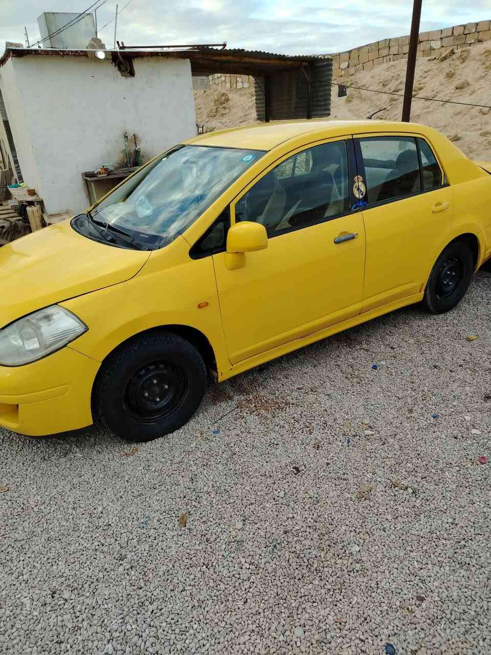 نسان فرسه 2009 رقم انكليزي جديد مصفره غرامات هيه 
سياره بسمي مكينه حداديه شرط شراي انتصال ***********
