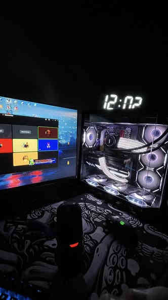 البيسي استعمال قليل واخو الجديد الشكل ولا وغلطه وكل قطعه بي برغي ممفتوح بيهن و كل كراتين القطع
موجوده 
المعالج ci5 جيل 12
3060ti galax الكرت
b660 mk prime البورد
الرامات 16
و التخزين 1 تيرا
و الكيس و التبريد المائي شاشه و المراوح متعوب
علي كلش
السعر مليون و 100 و بي مجال بسيط 
واتساب فقط ***********1
