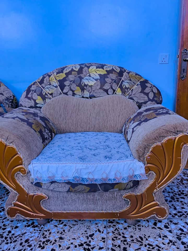 تخم كام 10 مقاعد مع الكوشات والمفارش للبيع مستعجله ع بيعته
نظيف وكبير واسع يفيد العوائل
السعر 150 الف العنوان / البلديات 

للاستفسار واتساب فقط / ‪
***********‬
