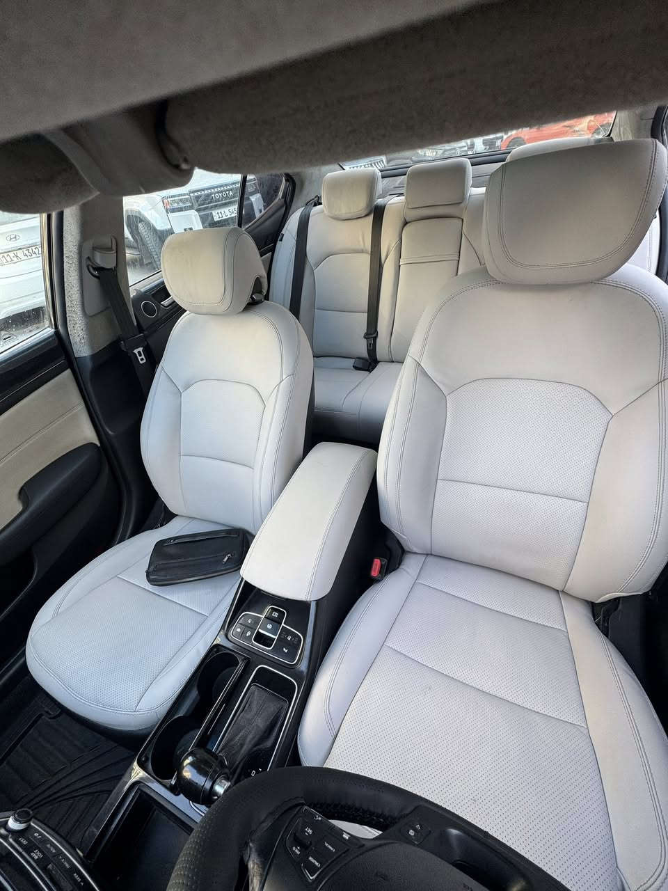 كادنزا 
كيا كدنزا 2014  لون اسود رقم بغداد وارد امريكي sxl فول سيارة مال جناية معتني بيهة على اخر مابيهة ولا شي نقص 

بدون صبغ سيارة كلين تايتل
كلين السيارة بدون صبغ رجاء لحد يقارنهة بل مصبغات

غير متواجد على الفيسبوك 
غير متواجد على ماسنجر
فقط الشراي يتصل على رقم ويشلع عيوني 
مكان السيارة بغداد
155 وبيهة مجال لشراي يشلع عيني

***********
