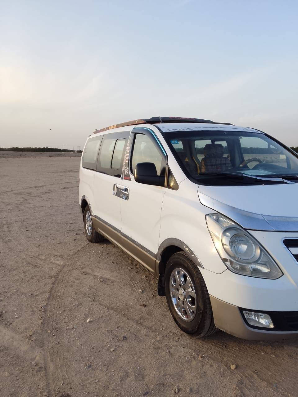 استاركس موديل 2008  مفتوح محركها جيس  للبيع  مستعجل مع خطها .مشغلها بشركه بيها دخوليه 6 اشهر  وسايقها موجود 
السياره مكفوله كفاله عامه بيها فقط بارد  بالجاملغ الخلفي صبغ قليل سنويتها 29 وبأسمي ومكانها زبير بصره 
سعرها  135 قفل 
***********
