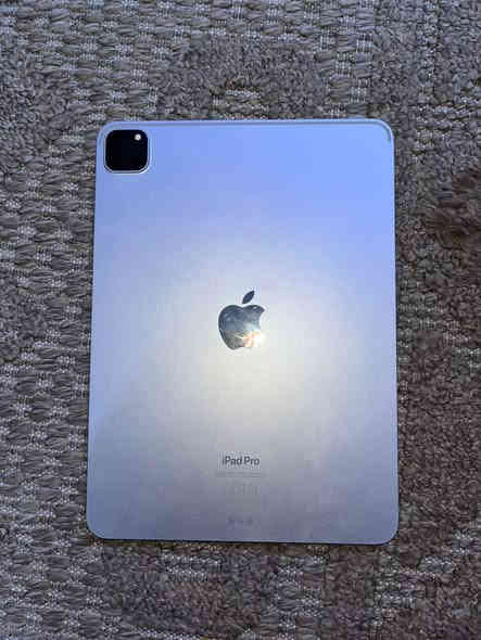 ايباد ١١برو معالج m2ذاكرة ٢٥٦ سعر ٧٠٠
***********

