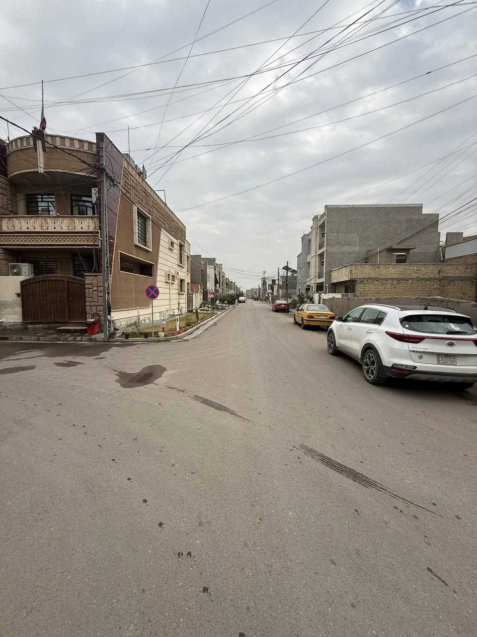 هياكل ثنين للبيع المساحة الركن 58 متر الواجهة 8 نزال 7

يحتوي على 3 نوم صحيات عدد 4 صالة مطبخ 

مشتمل ثاني 40 متر جبهة 5 أبعاد 8 

شارع 15 متر قرب شارع الرئيسي 

حي الجهاد الشارقة مربع الأول📱

***********

***********
