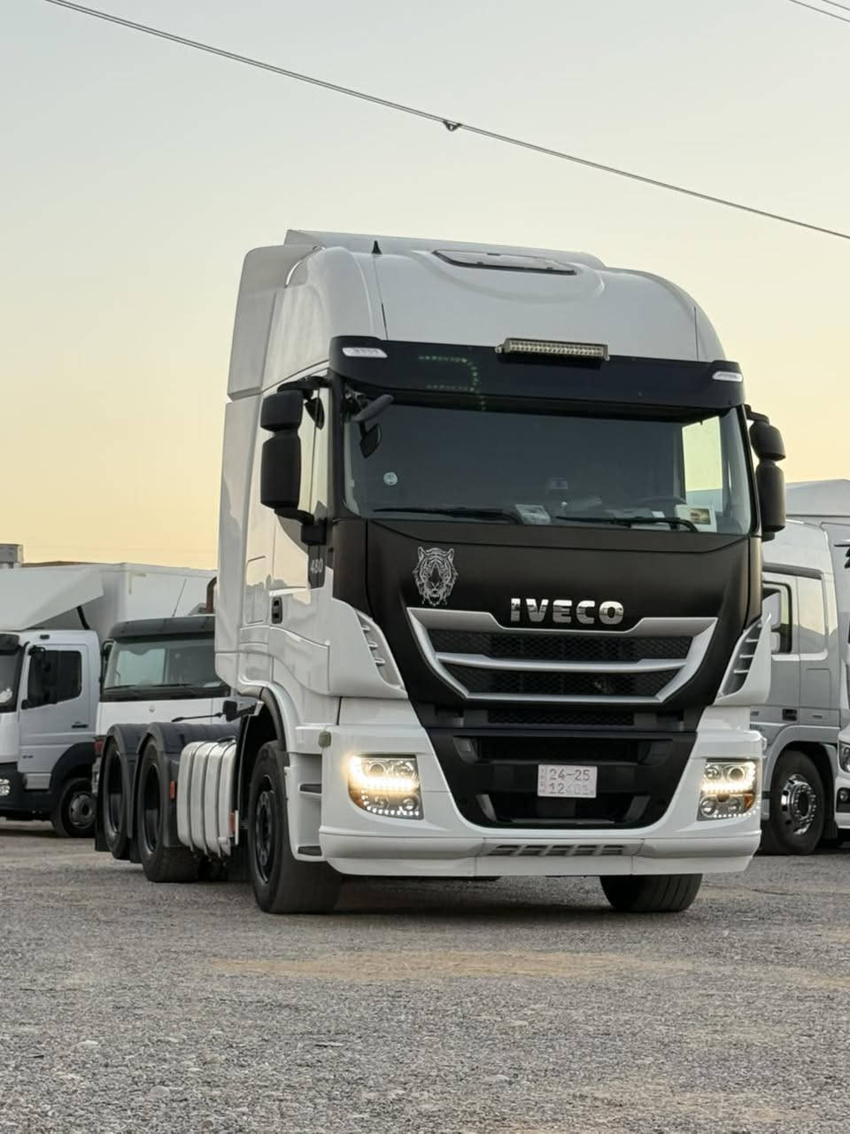 نوع :افيكو راس تريله بلادي سحال دبل تاير دبل قماره  عالي سبرينك امامي
موديل:2016✅ 
حجم :480 ✅
لون :   ابيض  ✅
مواصفات: هاف تبريد ثلاجه حساس كاميرا كاسحه ريموت روبستون لاسيكي دبل منامي برده كهرباء
گير : أوتوماتيك 
رقم : كاتي
سعر: 285$ شدتين وخمسة وثمانون ورقة دولار /28500$
العنوان: معرض به لين في اربيل قوشتبه شارع العام 
*********** بەڵێن  / أبو علي 
***********

رجاءً عدم الاتصال  بعد ساعة 🕙 🔟 عشرة لليل

موقع جديد معرض به لين اربيل قوشتبه مدينه المعارض الأول معرض على الأيسار 
موقع معرض https://maps.app.goo.gl/11RXL3FxQzCXFYZL8?g_st=iw
