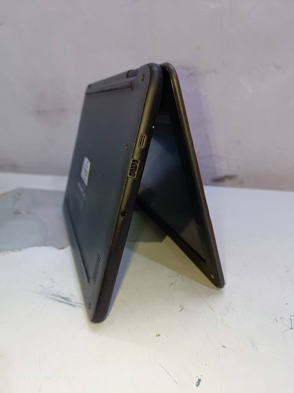 لابتــوب  .DELL. دل
للبيـع بل كارتـون مامسـتخدم جديـد

استـخدام الابـتوب

1️⃣استخـدام شخصـيي

2️⃣استـخدام تصفـح برامج 

3️⃣استخـدام للدراسـه

4️⃣اسـتخدام للتصمـيم 

منافذ الابـتوب 

1️⃣منفـذ USB

2️⃣مـنفذ AUX

3️⃣منـفذ شحن تايبـسي بقدرة 65واط

البرامج داخـل الابـتوب

1️⃣يوتـيوب 

2️⃣تيـك توك 

3️⃣ تيـلجرام 

4️⃣كـوكل 

5️⃣متـجر Play 

السعر 85 وبيه مجـال مكاني الناصـريه مركز

للاتصـال *********** واتـساب
