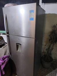 ثلاجة ميديا لبيع غراضها كاملة تبريد فول سعرها 200الف هذا رقمي 07712260...