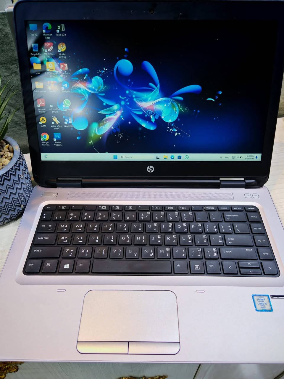 ١٨٥ الف دينار عراقي بس السعر نهائي 
HP probook 640الجيل السادس موديل مميز مناسب للدراسة والتصفح و البرامج المكتبية والطباعة 
 للتواصل *********** يوجد اسعار خاصة للمكاتب توصيل لجميع محافظات العراق 
……………………
✓ المعالج Core i5-6200u
✓ ذاكرة الوصول العشوائي (الرام) 8GB 
✓ التخزين( الهارد) SSD 256GB  
✓ مقاس شاشة(حجم الشاشة)  14 انج
✓ كيبورد  عربي انكليزي 
…………………………………
