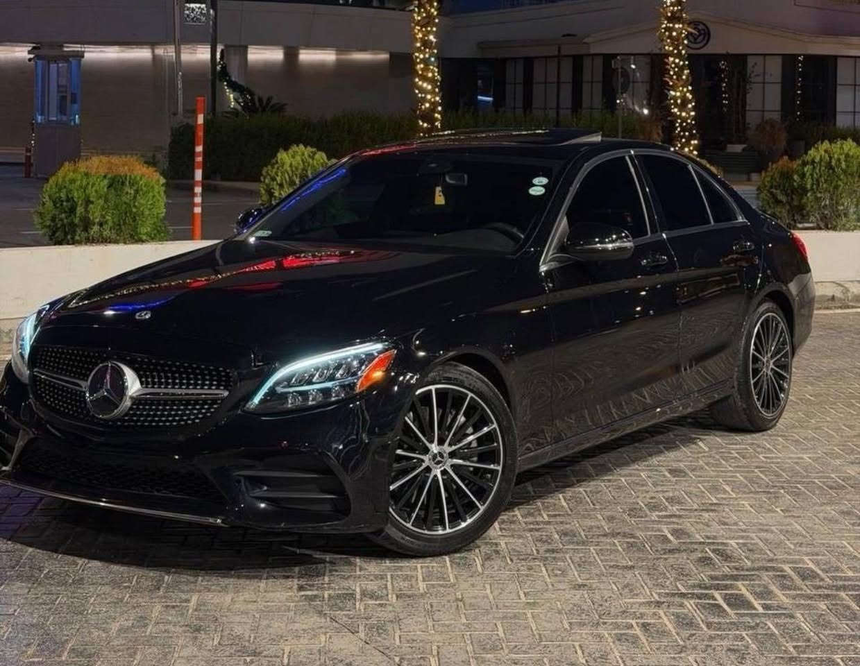 C300
موديل 2021
الممشا 82.000 الف
حادثه راس البنيد وبيه ملاحضات 
بصيطه
السعر 27.000$ وبيه مجال بصيط￼
السياره مصروف عليه وجاهزه 
دسكات  تايرات صدر كله جديد 
***********
