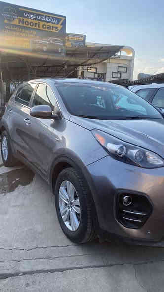 سلام عليكم شباب للبيع كيا سبورتج وارد امريكي بدون ارباك بدون صبغ حادث سرقه جاملغ  شادلها بلاديه بدون صبغ موديل 2018 محرك كير كله بشرط مامفتوح وحتى صبغ وايرباك هم بشرط ماطاك السعر 145 بي مجال الشراي يتصل ***********
