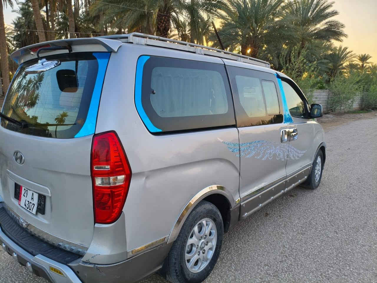 السلام عليكم ستاركس 2009  مفتوح  للبيع او مراوس سياره جاهزه من كلشي مكينه جديده كير اكسن حداديه تخم تاير سياره مال جناي مكان سياره الديوانية السعر 118 للاستفسار الاتصال على الرقم.   ***********
