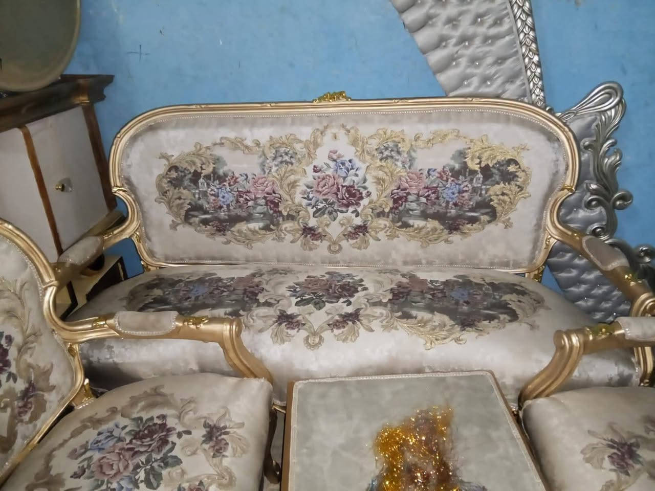 صالون تحفه خشب زان عموله رزق اللي يشتريه


**إذا كنت صاحب هذا الإعلان وتريد حذفه لأي سبب، رجاءا أرسل رسالة إلى الدعم الفني**