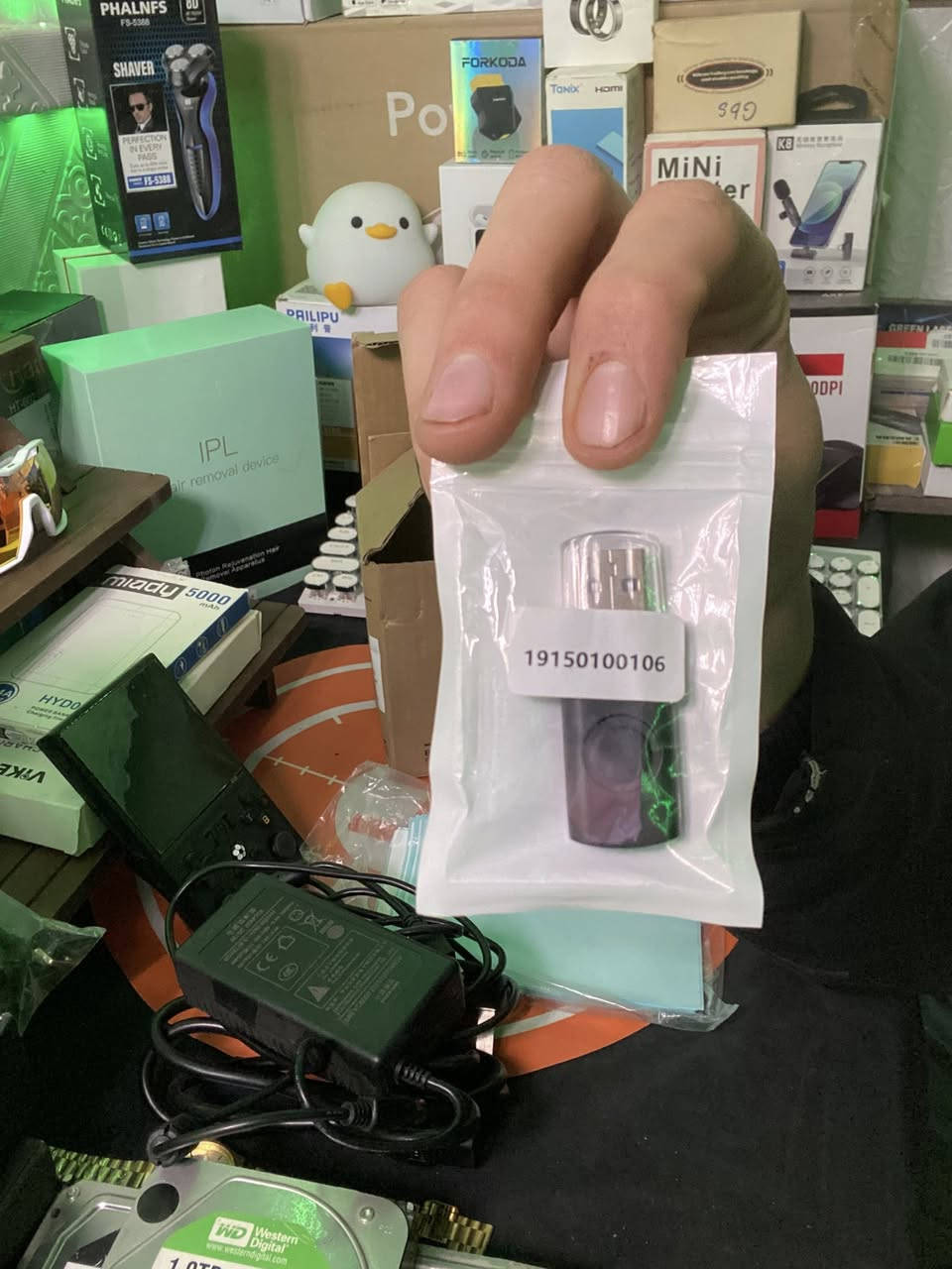 طابعه باركود حراريه شرط الشغل 
تشتغل على حاسبه وعلى تلفون قطعه تخبل 
انطي سعر بما يرضي الله وبالعافيه


**إذا كنت صاحب هذا الإعلان وتريد حذفه لأي سبب، رجاءا أرسل رسالة إلى الدعم الفني**