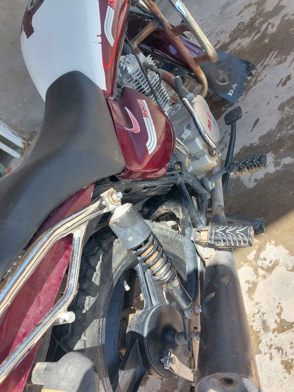 سلام عليكم موطور البيع
 ام زت موديل 23 محرك 200 نضيف ومكفول السعر ب مليون و 100 وبي مجال تفاصيل *********** اتصل وبيك خير ودلل
