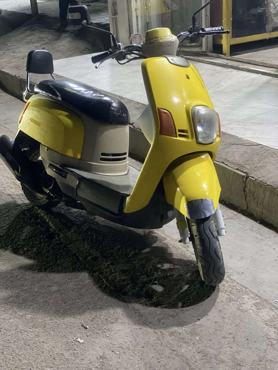 سلام عليكم للبيع دراجه بوليس كابريتر الدراجه نظيفه كلش مكينه خرسه وناعمه مكانه العبيدي شارع عشرين الرأسه ***********
